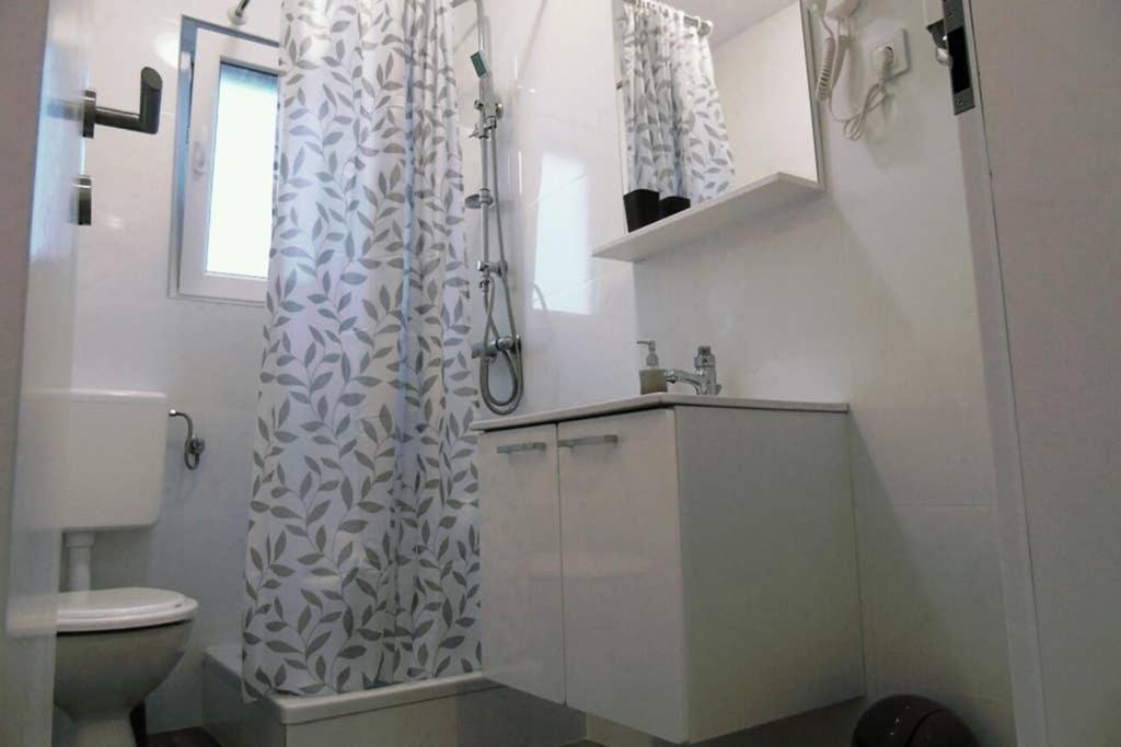 Apartman Greta Sukosan Exterior photo
