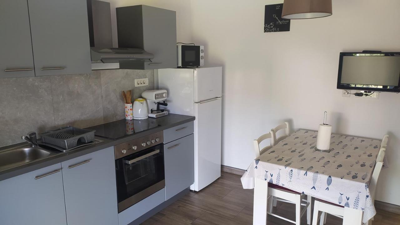 Apartman Greta Sukosan Exterior photo